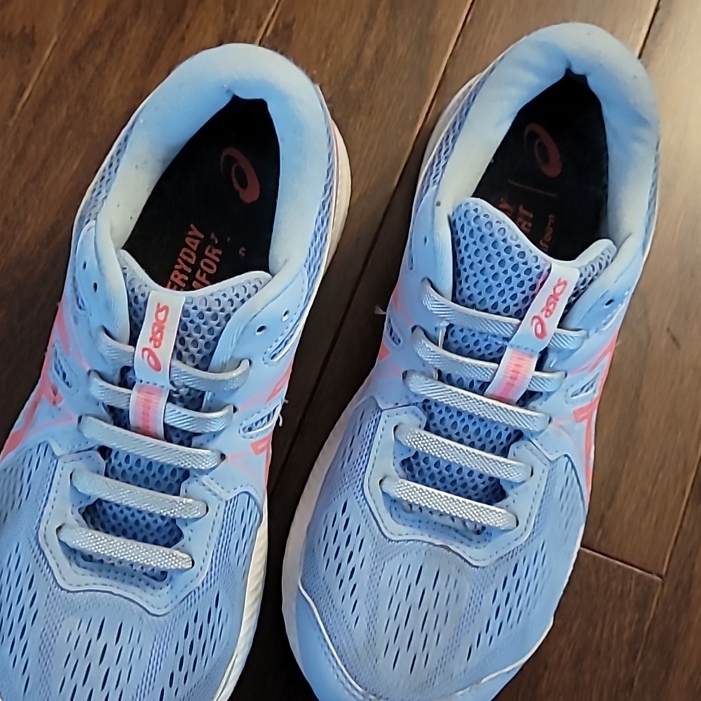 Ladies size 8 Asics sneakers grey and pink worn maybe once.